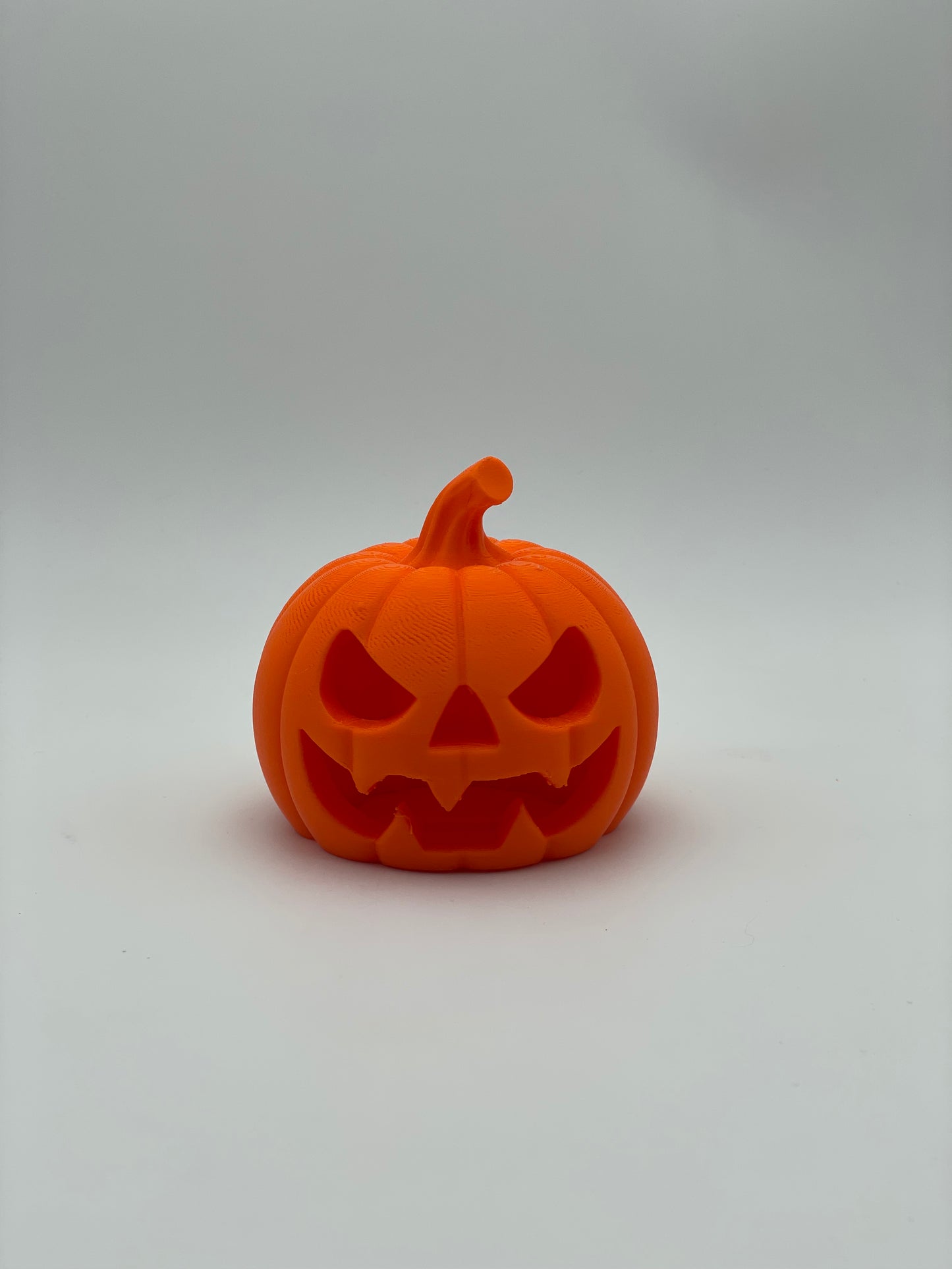 Kürbis Figur – Herbst & Halloween Deko mit LED-Teelicht
