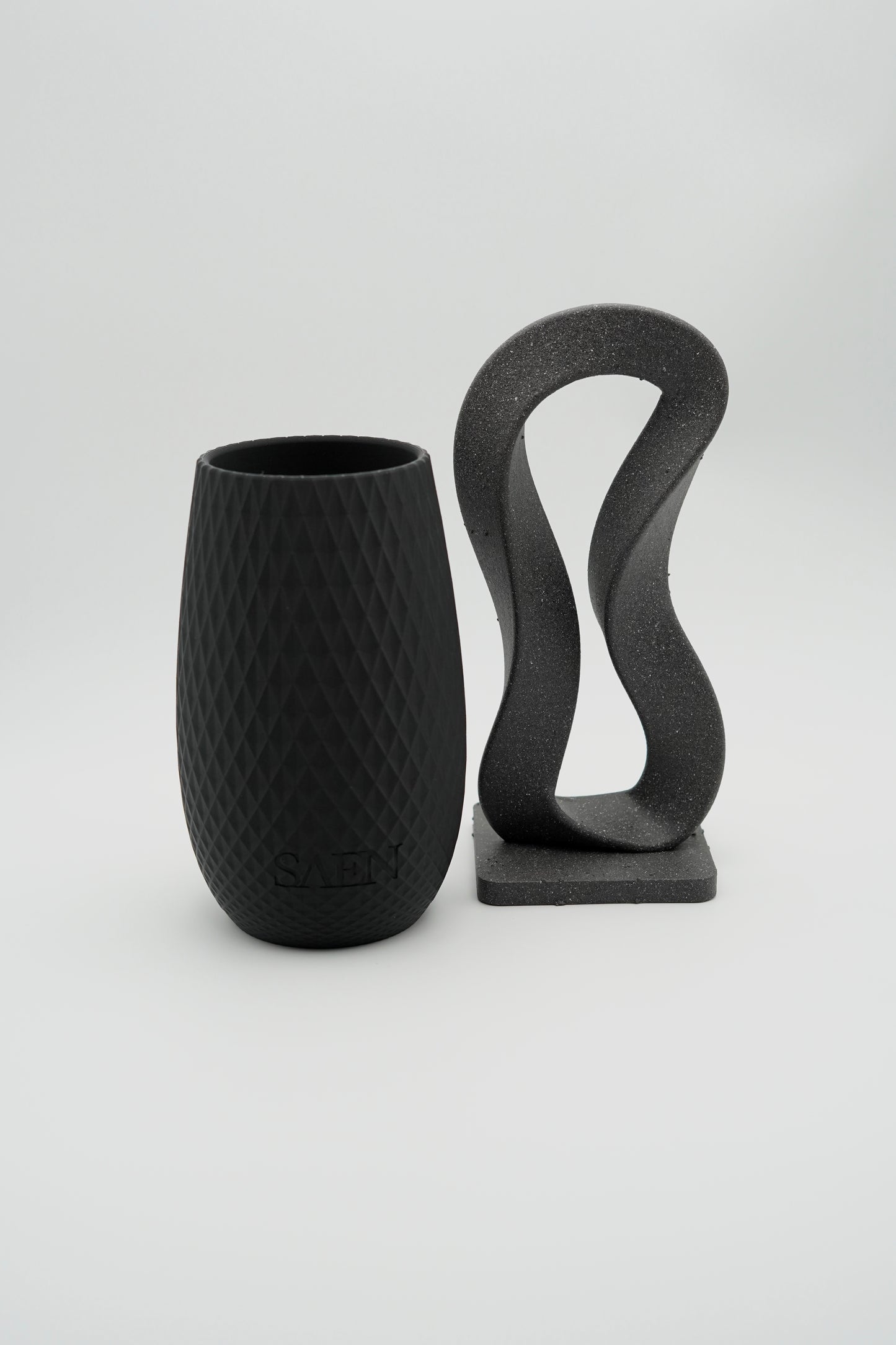 Saen Design Signature Skulptur – Élan Infinity