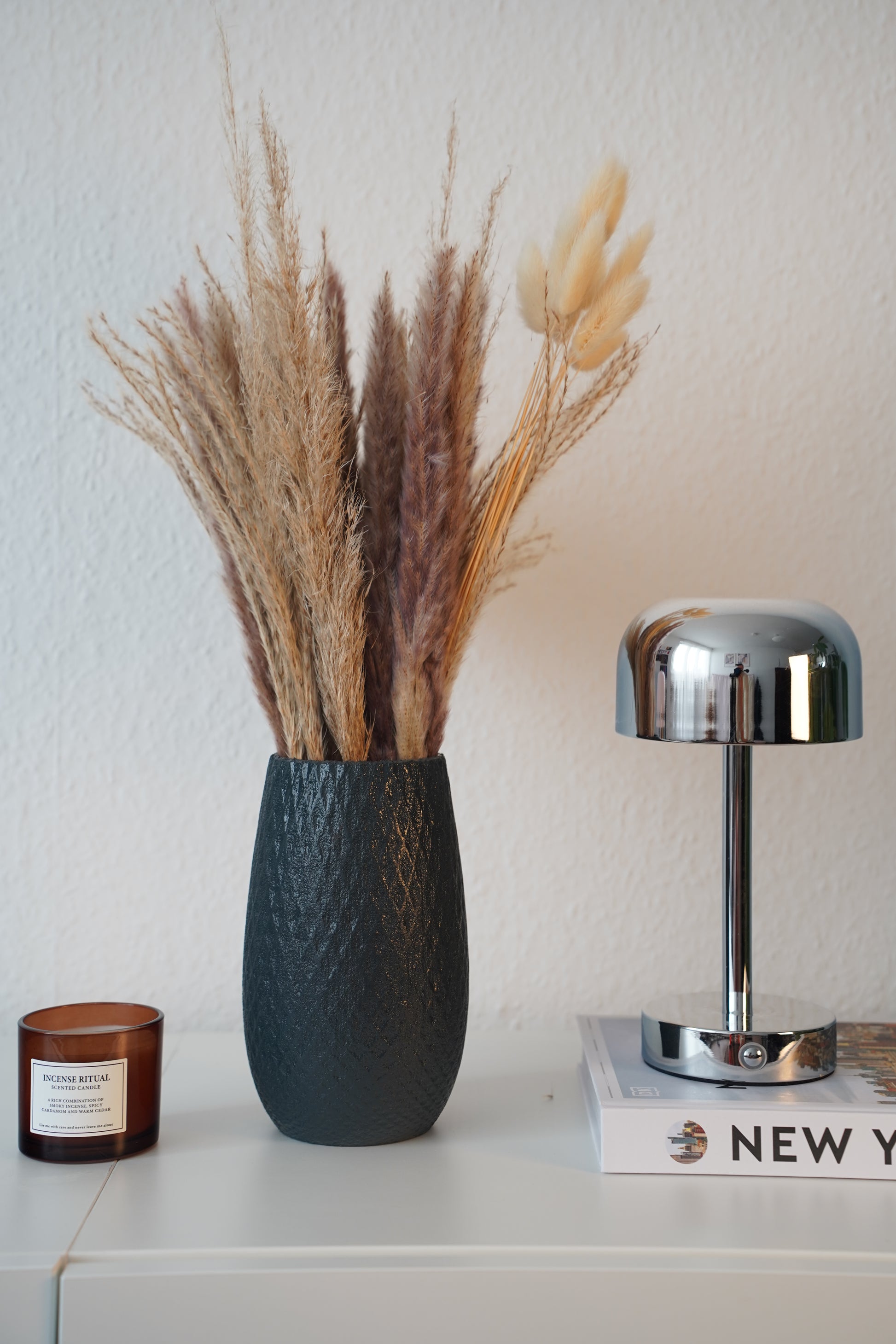 Design Vase Sam in Anthrazit Grau – handveredelte Design Vase von Saen-Design