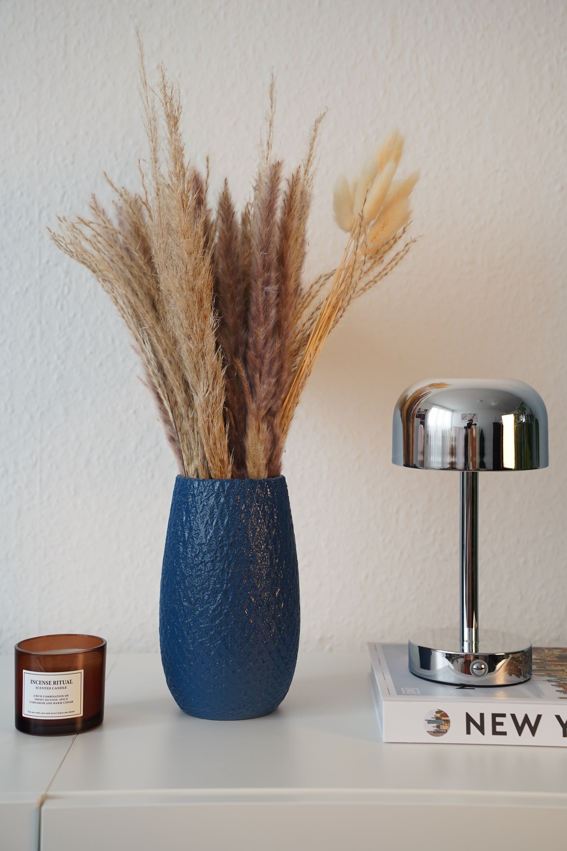 Design Vase Sam in Violettblau – handveredelte Design Vase von Saen-Design